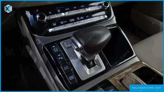 GENESIS EQ900 3.8 GDI AWD