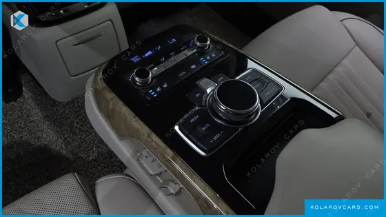GENESIS EQ900 3.8 GDI AWD