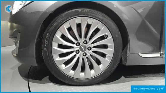 GENESIS EQ900 5.0 GDI AWD