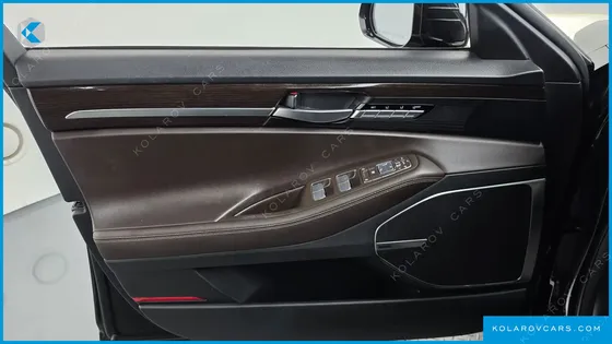 GENESIS EQ900 3.8 GDI AWD