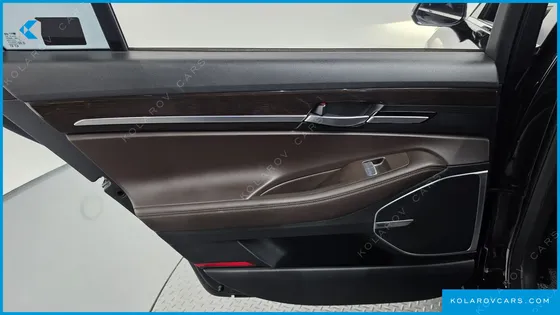 GENESIS EQ900 3.8 GDI AWD