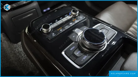 GENESIS EQ900 3.8 GDI AWD