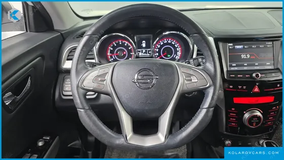 KGM - SSANGYONG TIVOLI LX 2WD