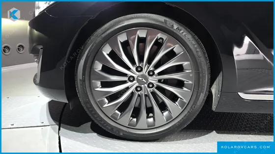 GENESIS EQ900 5.0 GDI AWD