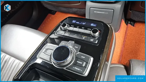 GENESIS EQ900 3.8 GDI AWD