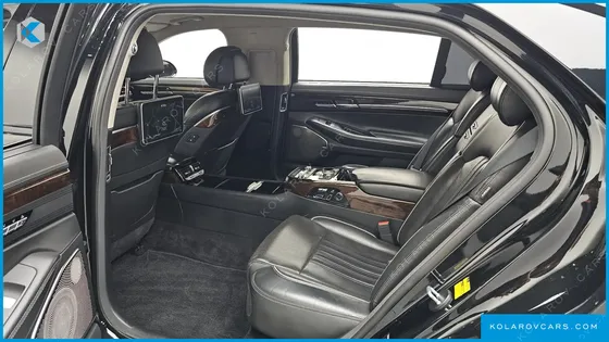 GENESIS EQ900 5.0 GDI AWD LIMOUSINE