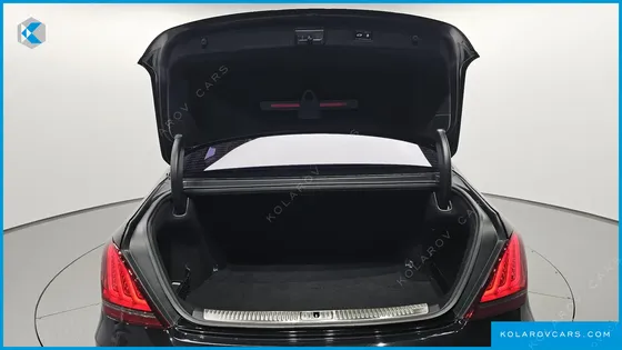 GENESIS EQ900 5.0 GDI AWD LIMOUSINE
