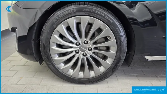 GENESIS EQ900 5.0 GDI AWD