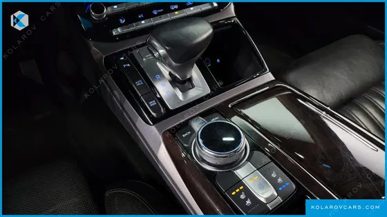 GENESIS EQ900 3.8 GDI AWD