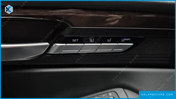 GENESIS EQ900 3.8 GDI AWD