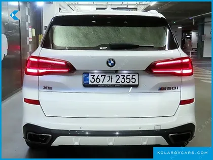 BMW X5 M50I