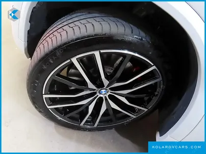 BMW X5 M50I