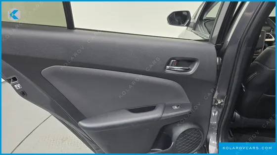 TOYOTA PRIUS 1.8 E