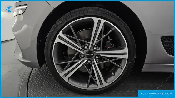 GENESIS G70 GASOLINE 2.5T 4WD
