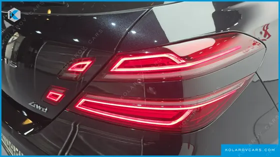 GENESIS G70 GASOLINE 2.5T 4WD
