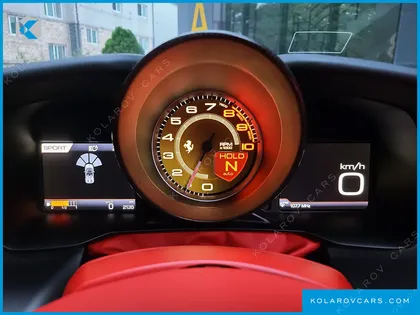 FERRARI F8 3.9 V8