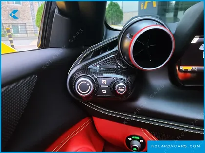 FERRARI F8 3.9 V8