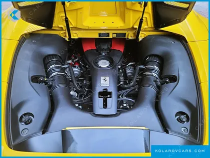 FERRARI F8 3.9 V8