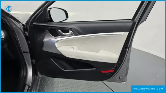 GENESIS G70 GASOLINE 2.5T 2WD