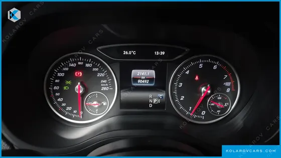 MERCEDES B-CLASS B220