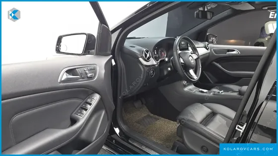 MERCEDES B-CLASS B220
