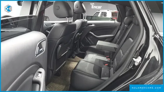 MERCEDES B-CLASS B220