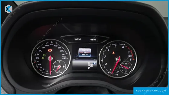 MERCEDES B-CLASS B220