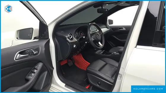 MERCEDES B-CLASS B220