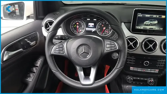 MERCEDES B-CLASS B220