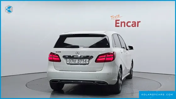 MERCEDES B-CLASS B220