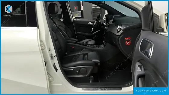 MERCEDES B-CLASS B220