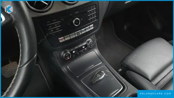 MERCEDES B-CLASS B220