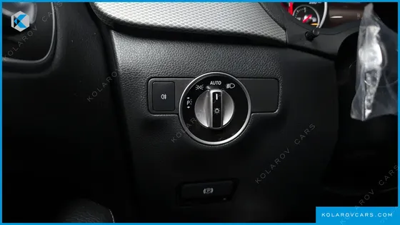 MERCEDES B-CLASS B220