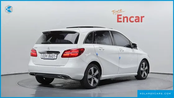 MERCEDES B-CLASS B220