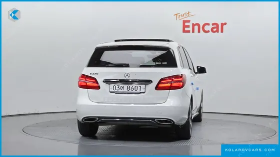 MERCEDES B-CLASS B220