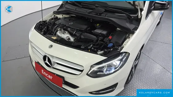 MERCEDES B-CLASS B220