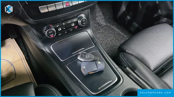 MERCEDES B-CLASS B220