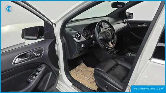 MERCEDES B-CLASS B220