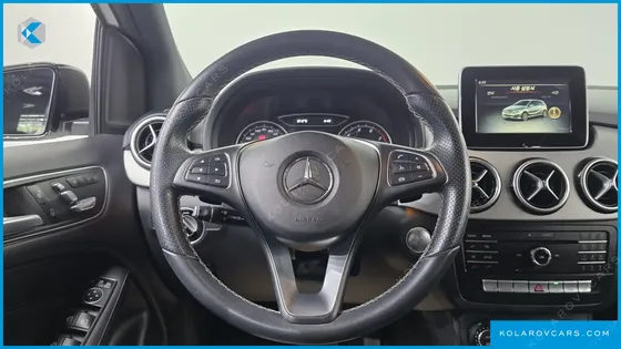 MERCEDES B-CLASS B220