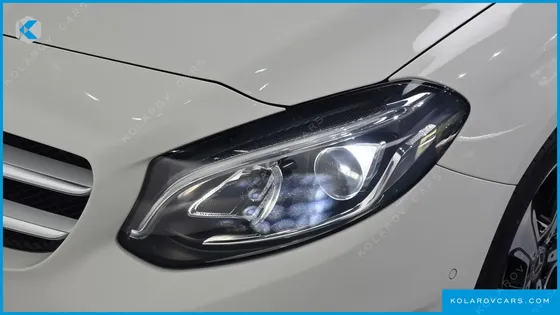 MERCEDES B-CLASS B220