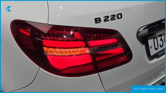 MERCEDES B-CLASS B220