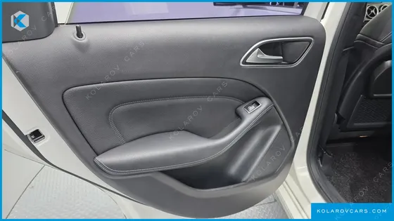 MERCEDES B-CLASS B220