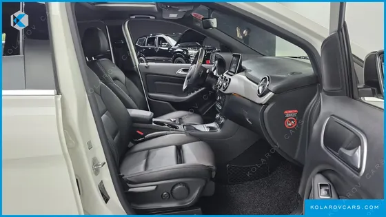 MERCEDES B-CLASS B220