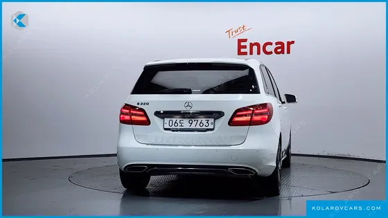 MERCEDES B-CLASS B220