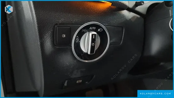 MERCEDES B-CLASS B220