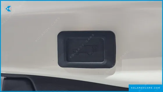 TOYOTA RAV4 2.5 2WD HYBRID XLE