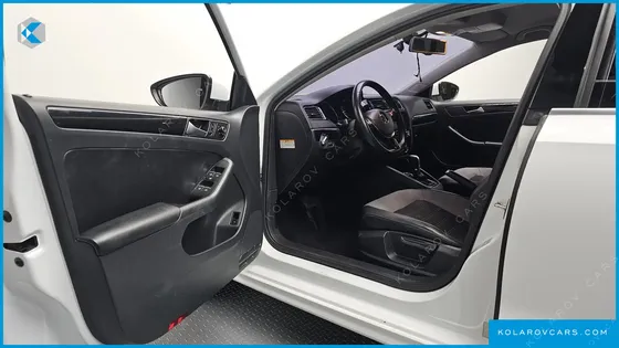 VOLKSWAGEN JETTA 2.0 TDI BLUEMOTION