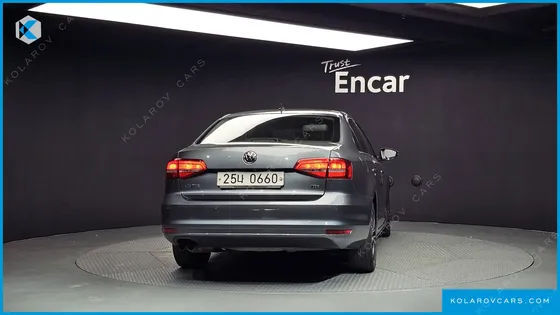 VOLKSWAGEN JETTA 2.0 TDI BLUEMOTION