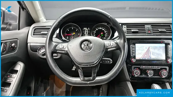 VOLKSWAGEN JETTA 2.0 TDI BLUEMOTION