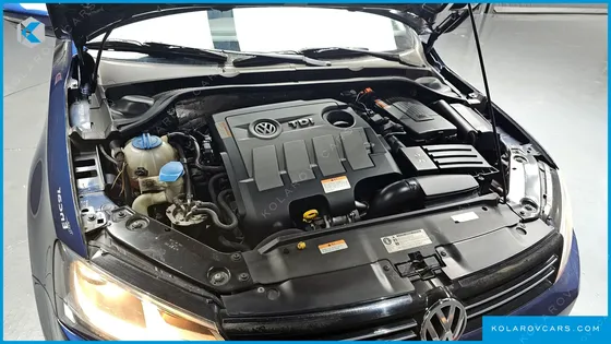 VOLKSWAGEN JETTA 1.6 TDI BLUE MOTION